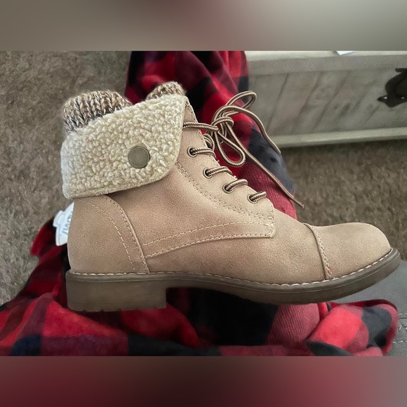 Cliffs by White Mountain
Duena Hiker Boots - Picture 4 of 6